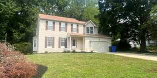 Spacious and Spectacular! 4 Bedroom home on gorgeous lot. Gallery 1