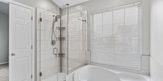 45426 Clarkes Crossing Square Gallery 28