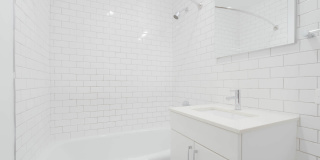 600 Washington Gallery 1