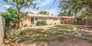 Centrally Located 3 Bedroom 2 Bathroom house! Gallery 17