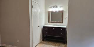 Lovely 3/2 in a great location! Gallery 21