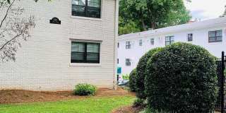 W/D included - 1BR Piedmont Park! Gallery 7