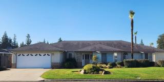 6517 N. San Pedro Avenue Gallery 1