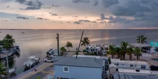 325 Calusa St Gallery 30