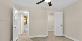 681 S Hollybrook Dr Gallery 14