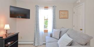 Winter rental: Dot's Place- (Utilities Included) Winter rental: Dot's Place- (Utilities Included) Gallery 7