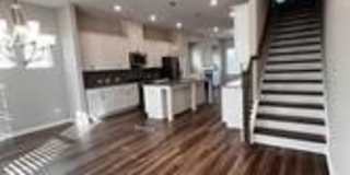 2568 Morehead Street Gallery 12