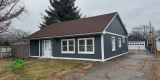 2 Bedroom / 1 Bath - Oregon, OH Ready Now! Gallery 1