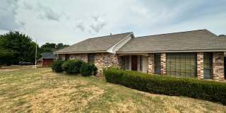 Spacious 3 Bedroom Home for Rent in Mustang! Spacious 3 Bedroom Home for Rent in Mustang! Gallery 1