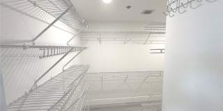 9340 Fontainebleau Blvd Gallery 17