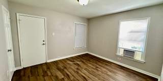 Spacious 3 bed/1 bath rental - Available Now! Gallery 6