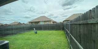 3 Bed 2 Bath 2 Car Garage Duplex with Mowing Included AND all Kitchen Appliances! Gallery 26