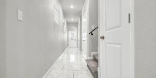 Upper Valley 2 Bedroom 2.5 Bath Gallery 10