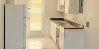 3307 SE 15th Place unit: 4 Gallery 7