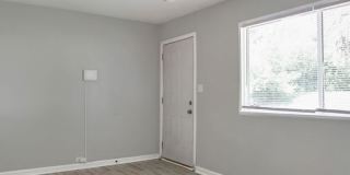 1642 N Elmer St Gallery 3