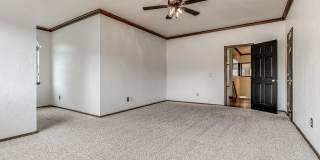 Spacious Home + East Edmond + 4 bedrooms Gallery 40