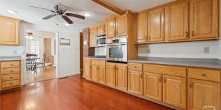 742 E Park Avenue Gallery 12