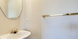 100 PENWICK Circle Gallery 11