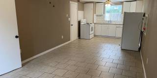 906 North Trinity Street - A Gallery 1