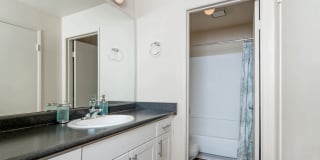 Schooner Bay Apartment Homes Gallery 25