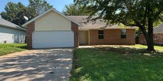 Beautiful 3 bedroom 2 bath home 2 car garage! Gallery 1