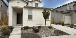 Beautifully appointed nearly new home Gallery 1