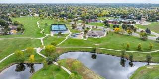 Charming 2BR Tpwnhome in Aurora Gallery 26