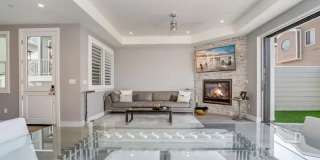 710 E Avenue Gallery 12