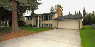 Gorgeous 4 bed / 2 bath with Heated Garage Gorgeous 4 bed / 2 bath with Heated Garage Gallery 1