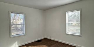 Immediate Move-In! Renovated 2BR House Near Ball State w/ Fireplace & Outdoor Space Gallery 28