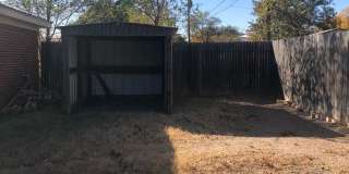 Located in Canyon!!!! Nice 3bedroom 1 bath located near WT and shopping center Gallery 30