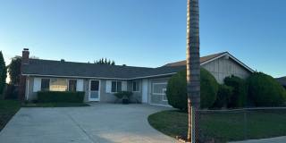 Stunning Simi Valley Home 4+2 home with RV Parking Gallery 1