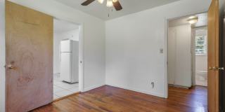 4 bed 2 bath house, Walk to Stadium!! Available July 2026 Gallery 33