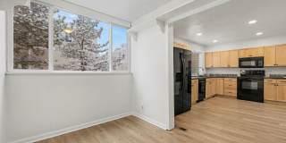 Spacious 2Bed/2.5Bath Townhouse in Central Denver Gallery 10