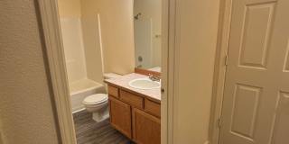 726-728 East Spokane Avenue Gallery 23