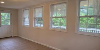 Gorgeous Corner lot Home for Rent! Gallery 13