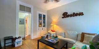 Large 4 bed in Mission Hill Gallery 3