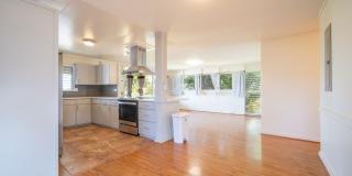 Rarely Available 3BA/2BA/3-4 Pkg SF in Aiea Heights Gallery 16