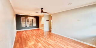 Three Bedroom Home with Spacious Bedrooms Gallery 1