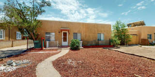 NEAR NORTH VALLEY PUEBLO 2 Bedroom 1 Bath with Garage NEAR NORTH VALLEY PUEBLO 2 Bedroom 1 Bath with Garage Gallery 1