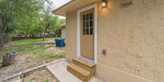 For Lease – 2 Bedroom, 1 Bath Corner Home in Kerrville, TX Gallery 31