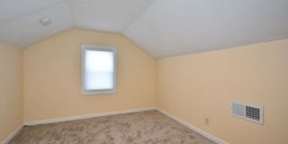 Beautiful 4-Bedroom, 1-Bathroom Home Available Now in NE Minneapolis! Gallery 14