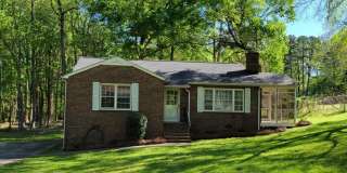 Two bedroom house with large yard in Bel Air Acres!! Gallery 1