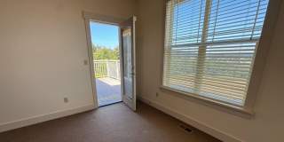 End Unit, 3 Bed, 2.5 Bath PLUS Bonus Room, Anacortes Gallery 13