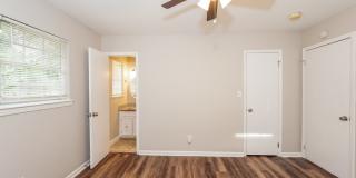 1328 Oak Terrace Gallery 8