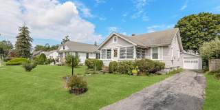 64 Point Street Gallery 1