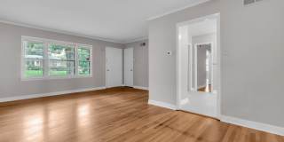 Charming East Memphis home Gallery 8