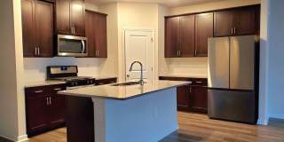 Room in 5 Bedroom Home at Bedrock Ln Gallery 1