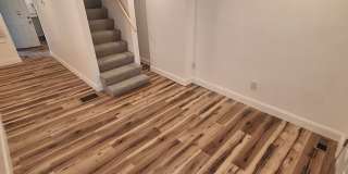 Newly Renovated One Bedroom House, Downtown Location Gallery 6