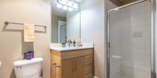 1611 on Lake Union Gallery 21